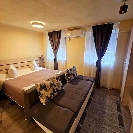 Cazare Apartamente Iris Баиле Феликс Экстерьер фото