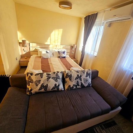 Cazare Apartamente Iris Баиле Феликс Экстерьер фото