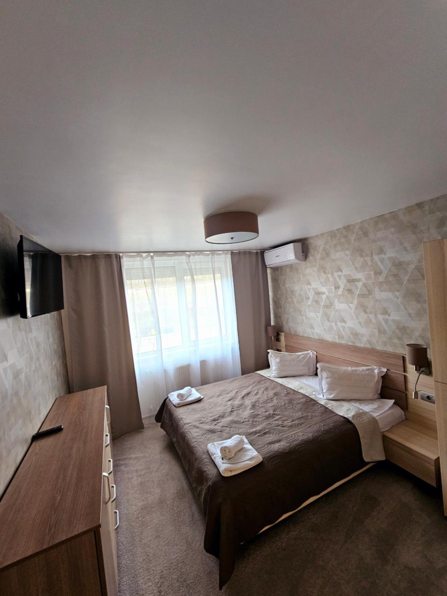 Cazare Apartamente Iris Баиле Феликс Экстерьер фото