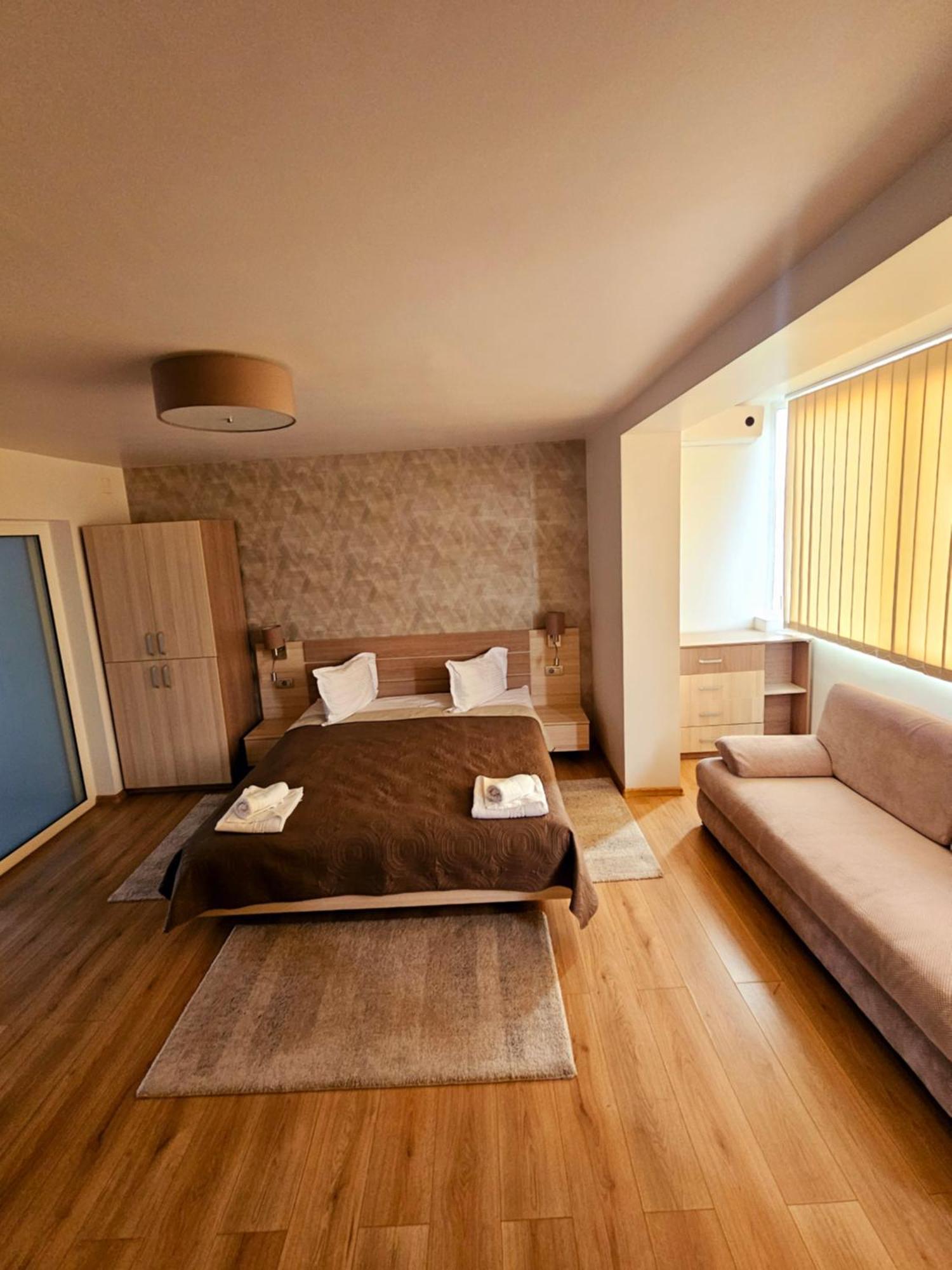 Cazare Apartamente Iris Баиле Феликс Экстерьер фото
