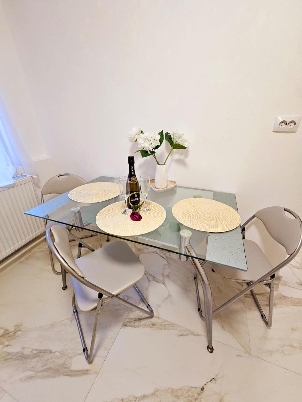 Cazare Apartamente Iris Баиле Феликс Экстерьер фото